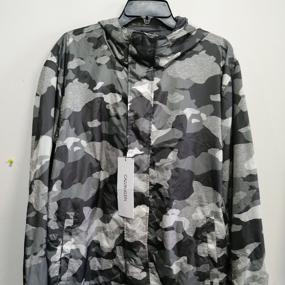 BNWT Calvin Klein Men's Windbreaker Gray Camouflage Size XL